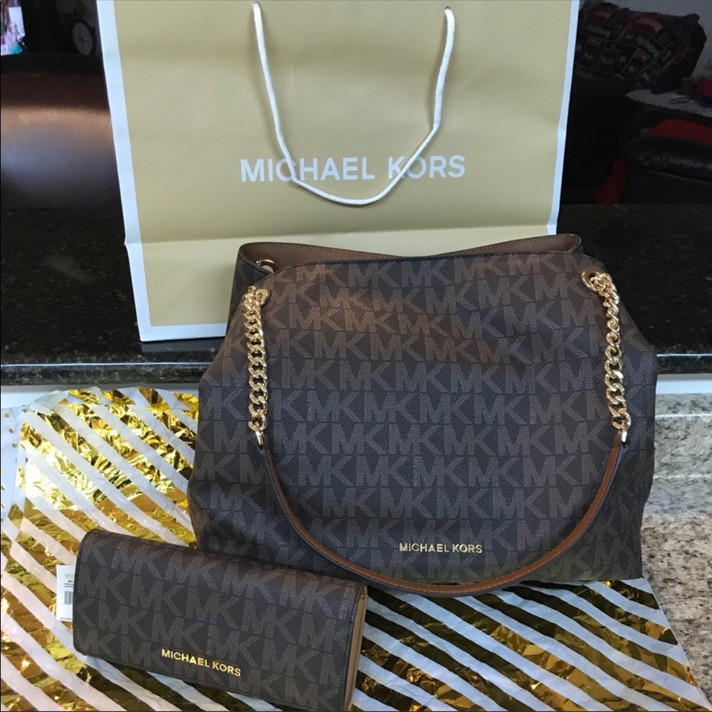 Michael Kors Jet Set Chain Tote
